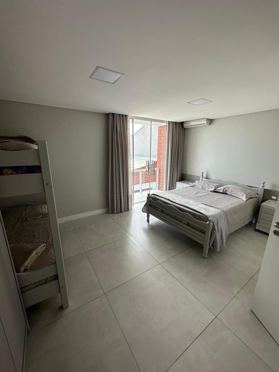 Apartamento Frente Mar Na Baia De Porto Belo Exteriör bild