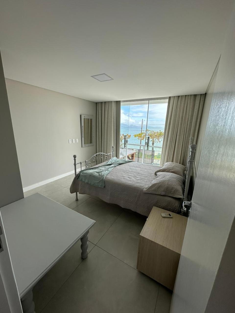 Apartamento Frente Mar Na Baia De Porto Belo Exteriör bild